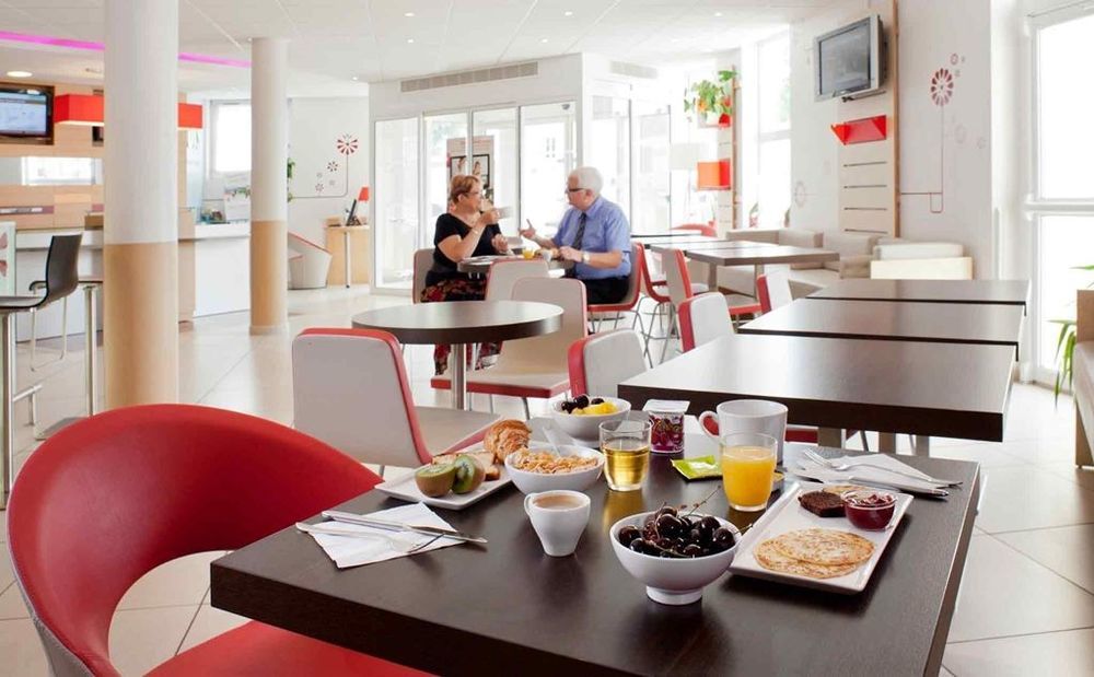 فندق Ibis Auxerre Centre المطعم الصورة